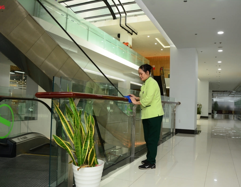 Dịch vụ tạp vụ văn phòng chuyên nghiệp: Vai trò và các tiêu chuẩn cần biết