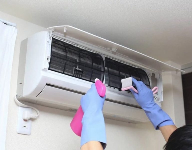 Đơn vị vệ sinh máy lạnh trọn gói – Sạch sâu, giá tốt, phục vụ tận nơi